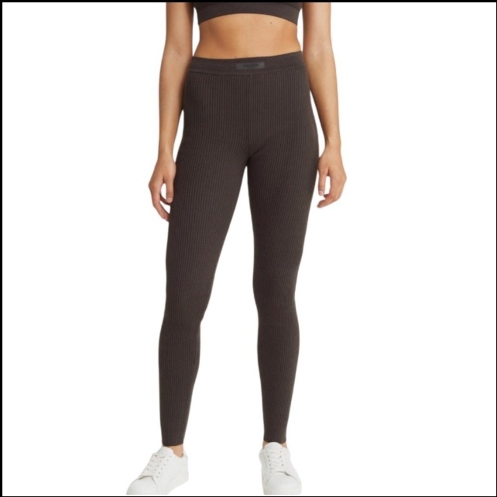 Fear Of God Essentials Ribbed Sweater Leggings in Chocolate Brown - Picture 13 of 13